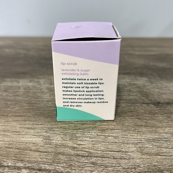 Latika lip scrub lavender & sugar exfoliating balm new - Picture 3 of 6